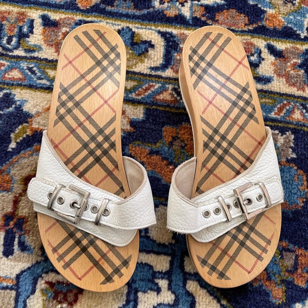 Burberry & Dr. Scholl’s White Sandals 7.5